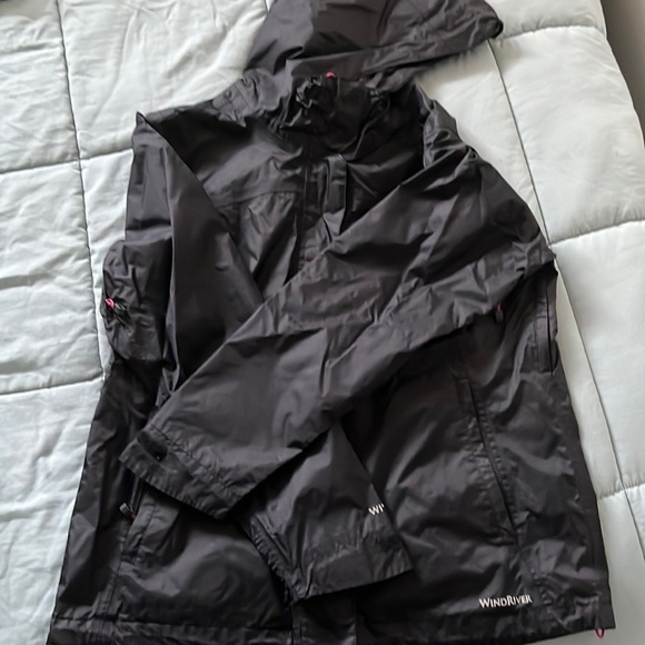 Black wind-river wind breaker - Picture 1 of 2